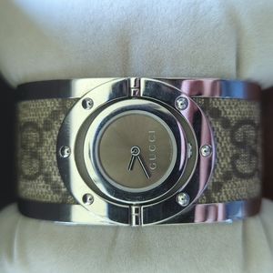Gucci twirl cuff watch